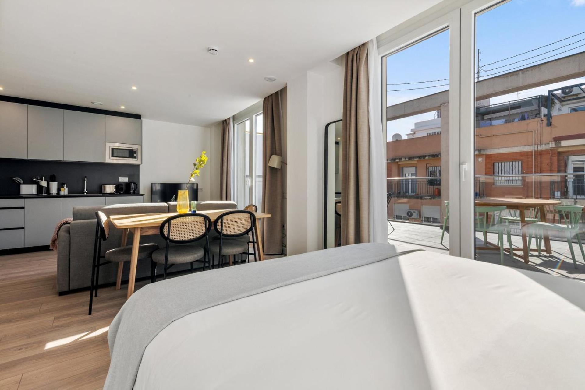 Limehome Valencia Carrer Del Pare Palau I Quer Exterior foto