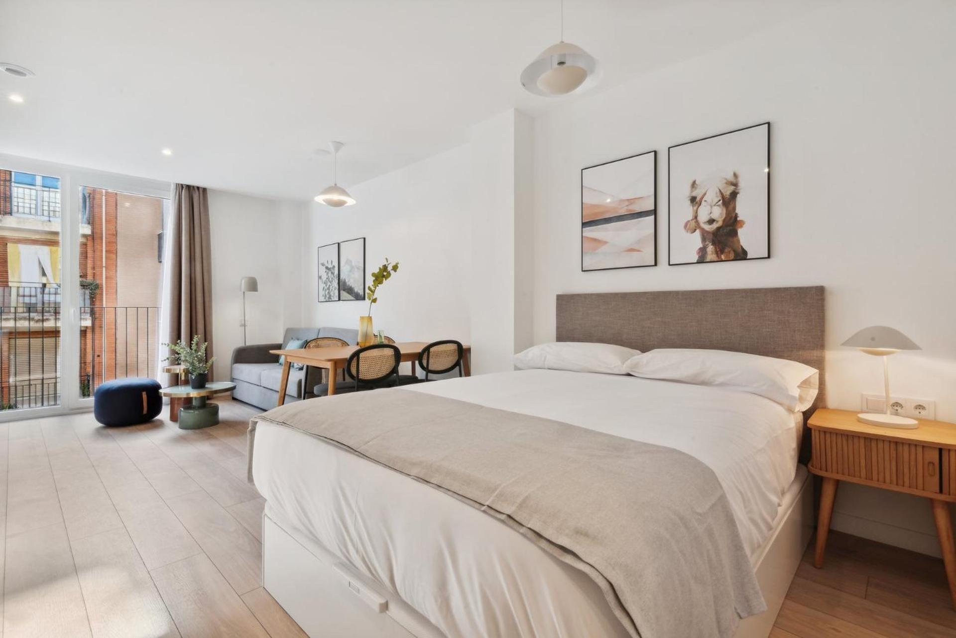 Limehome Valencia Carrer Del Pare Palau I Quer Exterior foto