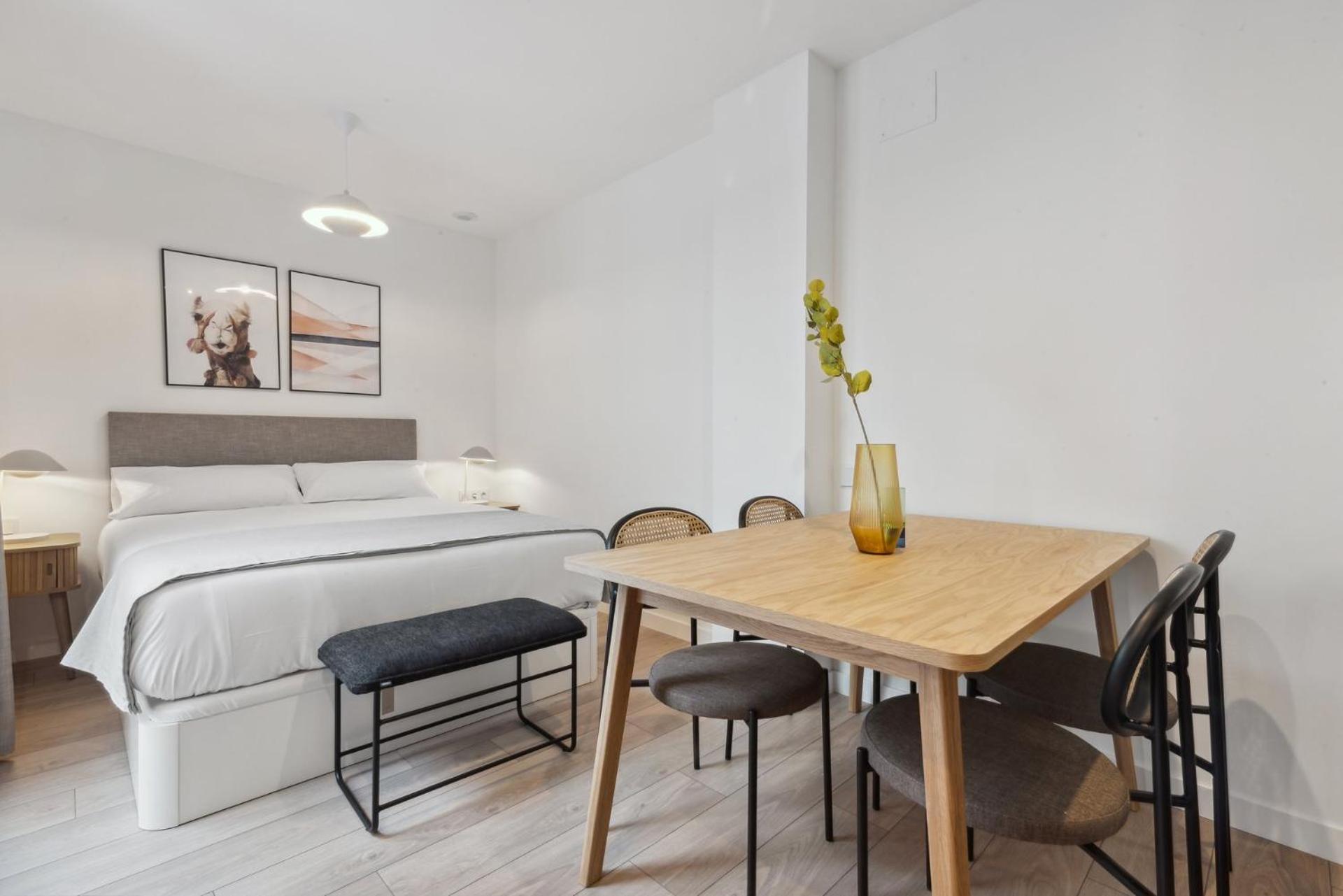 Limehome Valencia Carrer Del Pare Palau I Quer Habitación foto