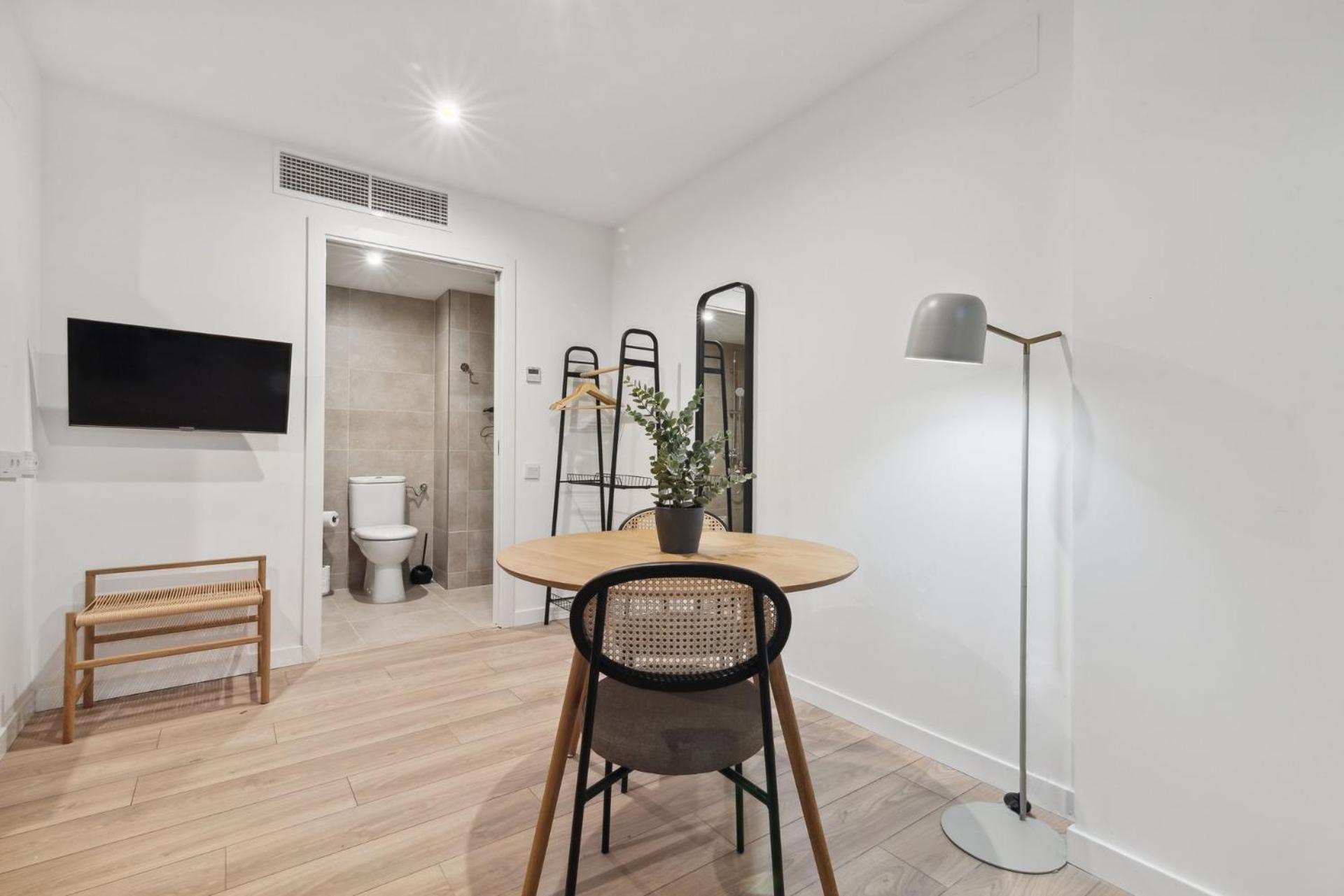 Limehome Valencia Carrer Del Pare Palau I Quer Habitación foto